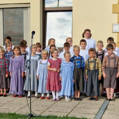 Otvoritev energetsko prenovljene zgradbe šole in vrtca na Cvenu