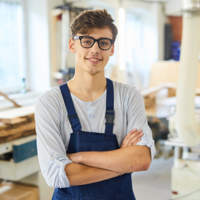 Poročanje prihodkov normirancev s povezanimi osebami ter višje minimalne urne postavke za dijake, študente in upokojence