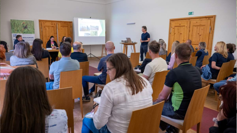 Aktivnosti za opraševalce predstavili na zaključni konferenci projekta BEE(A)WARE